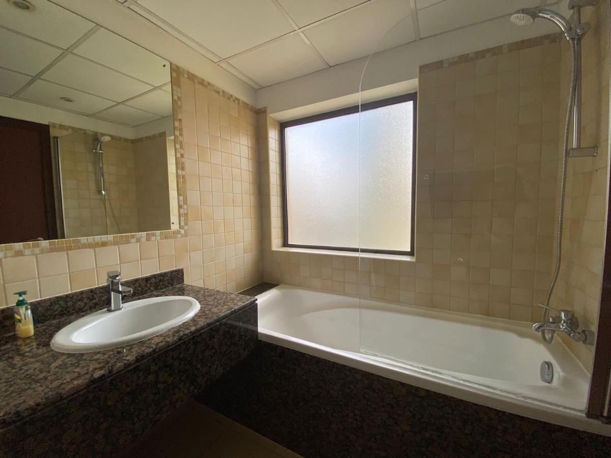 Al Mashreq Huge 2 Bedroom Rimal 1 Dubai Exterior foto